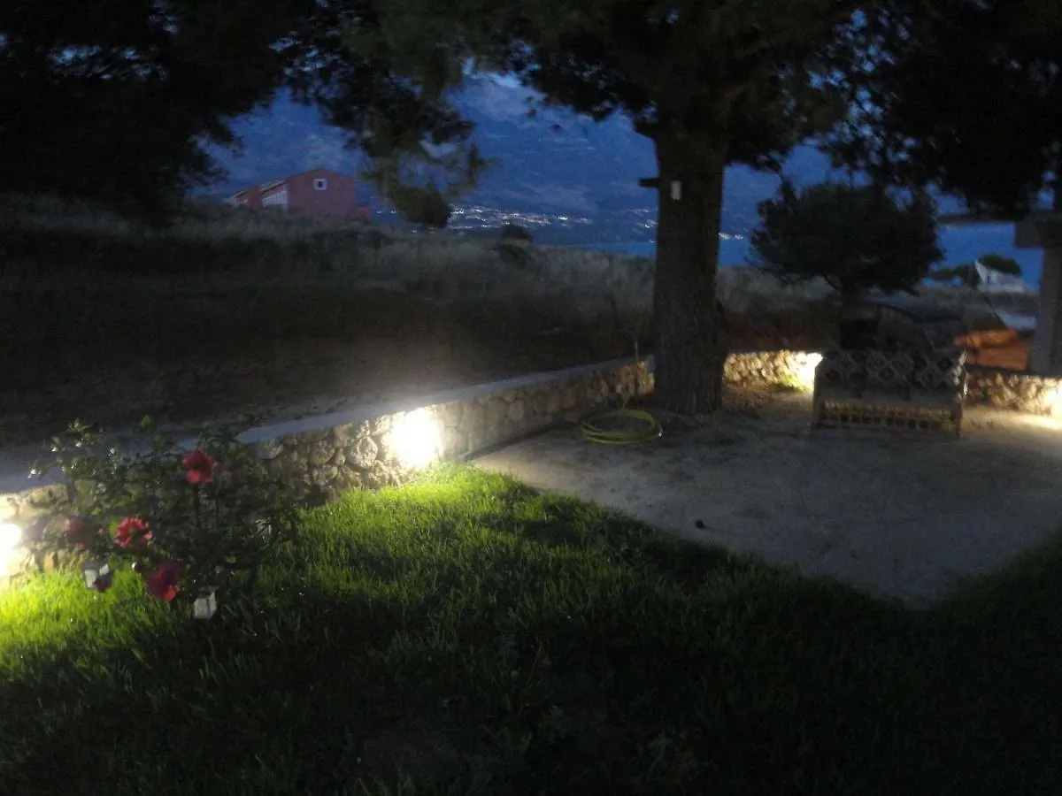 Yialos Apartments Livathos