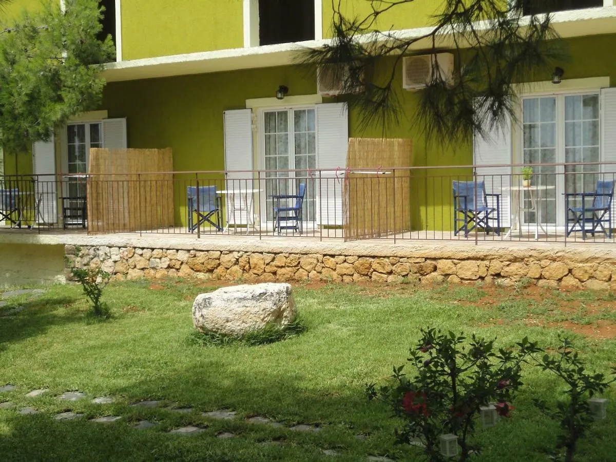 Yialos Apartments Livathos  Livathos (Kefalonia)